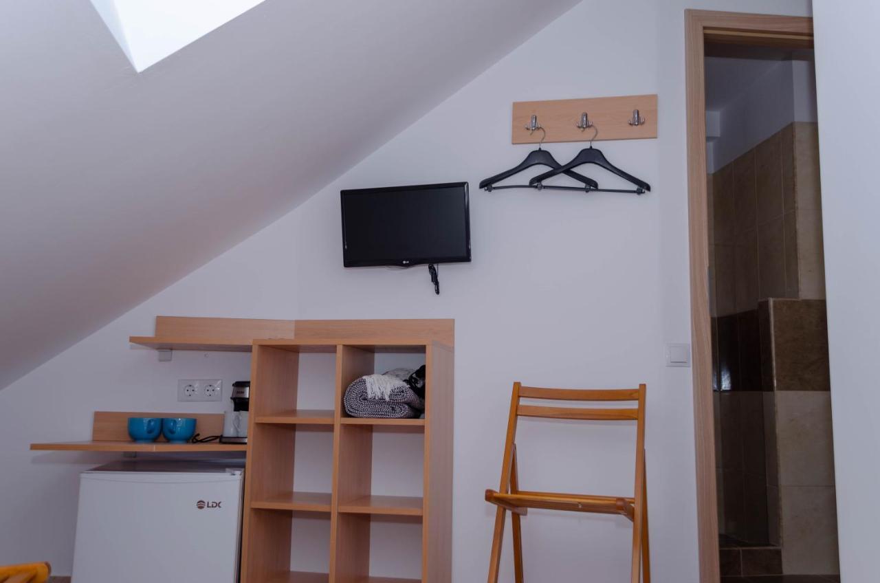 Mansarda Mica Cu Baie Proprie Apartment Cluj-Napoca Ngoại thất bức ảnh