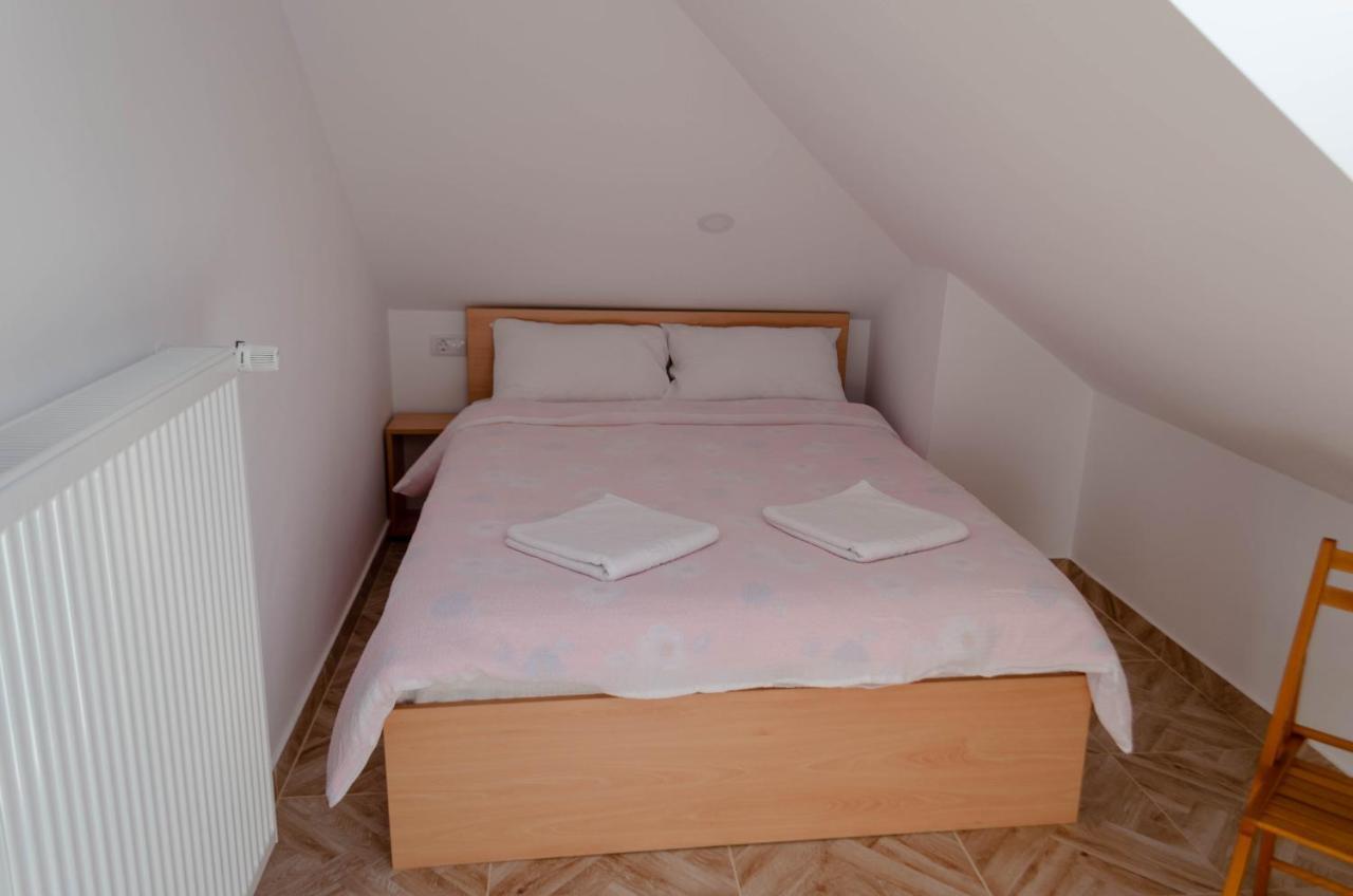 Mansarda Mica Cu Baie Proprie Apartment Cluj-Napoca Ngoại thất bức ảnh